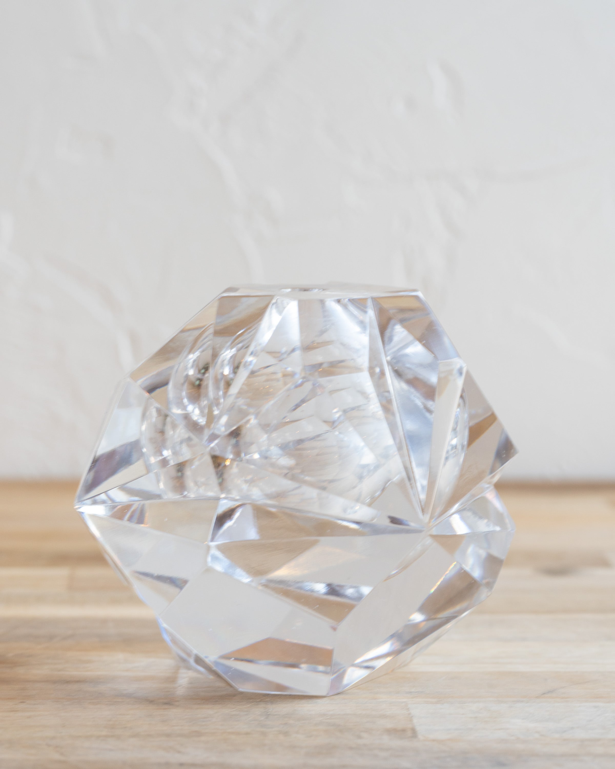 Vicke Lindstrand Faceted Art Glass