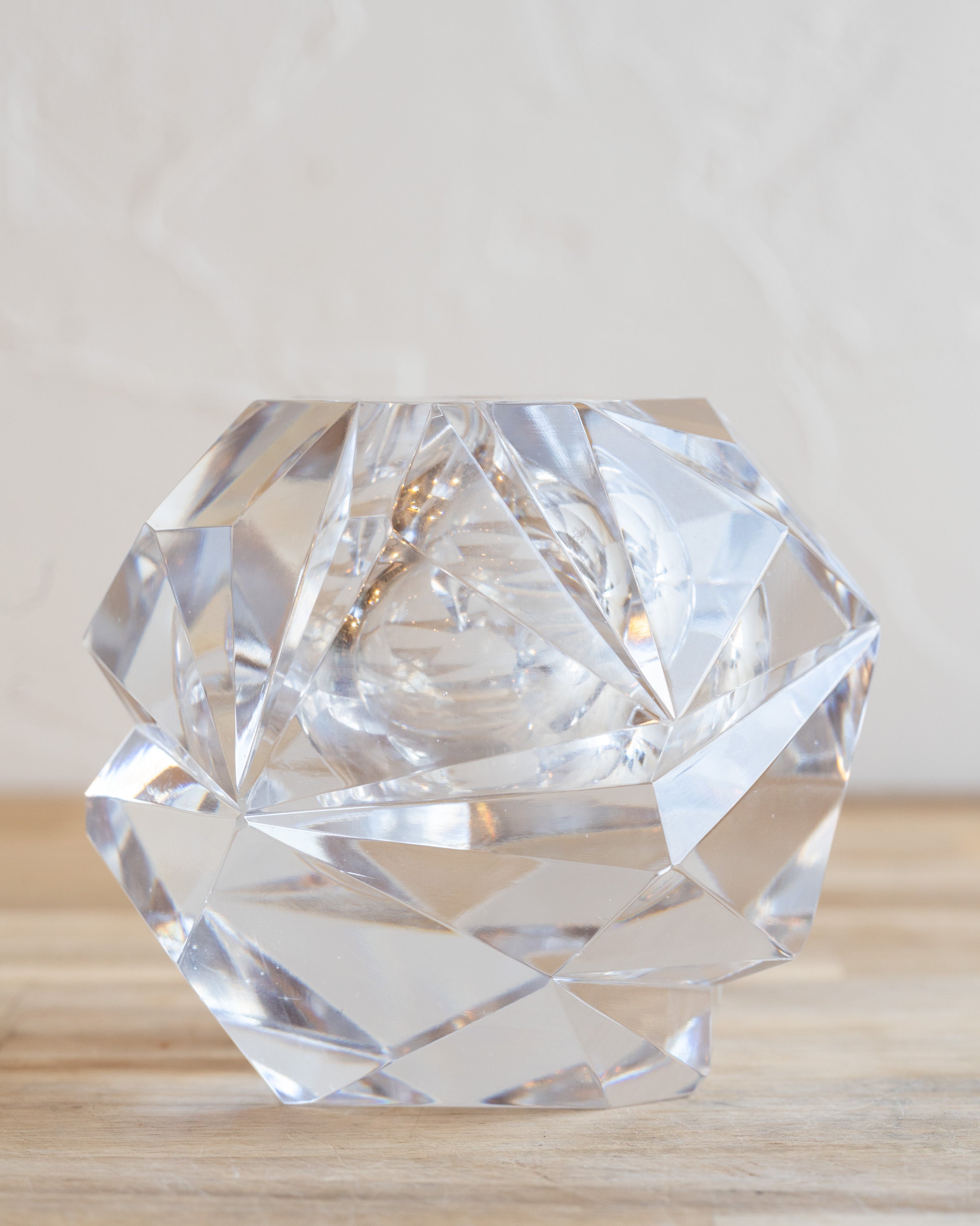 Vicke Lindstrand Faceted Art Glass