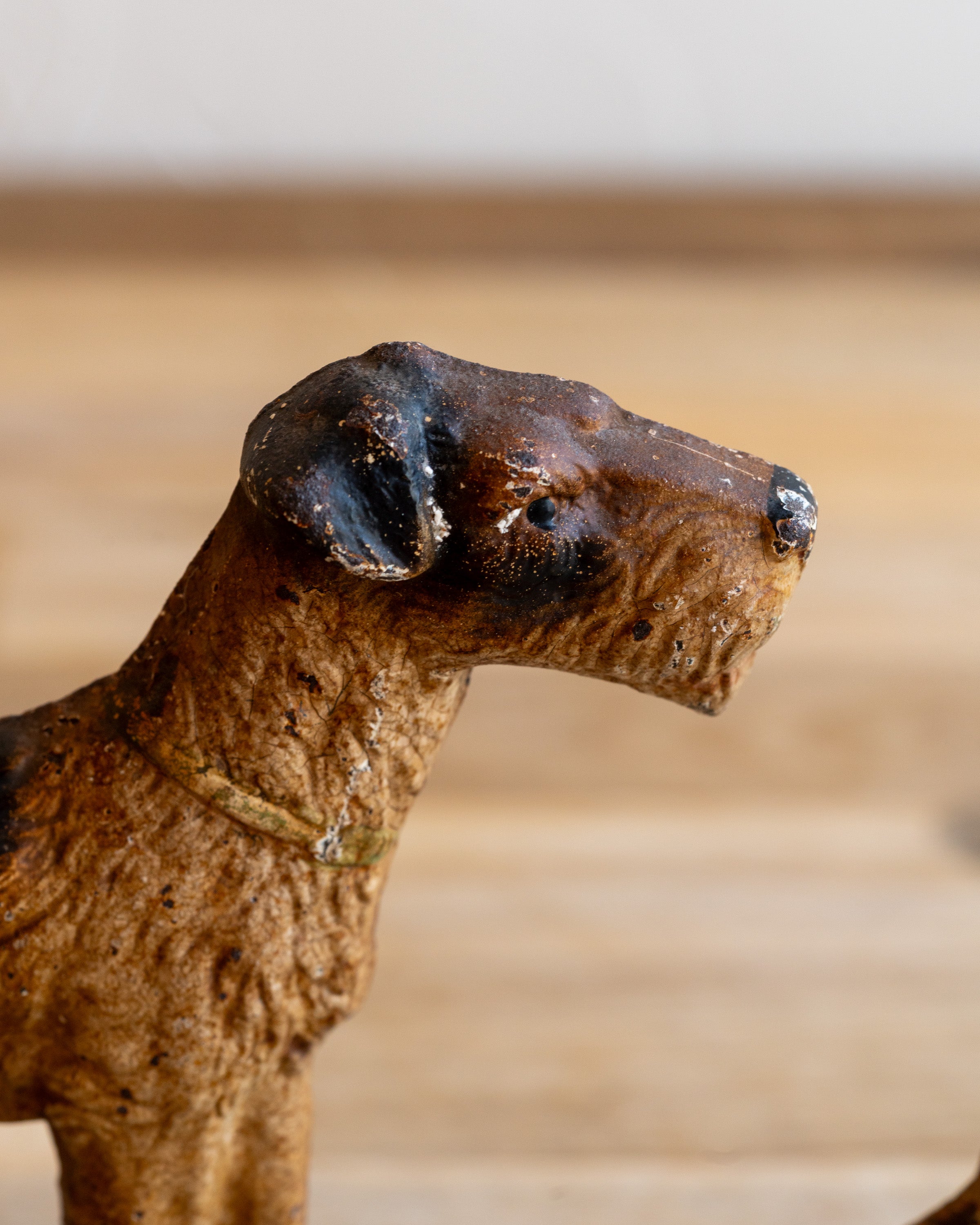 ビンテージテリアドック Antique Hubley 294 Cast Iron Fox Terrier Bookend — The Blue Door