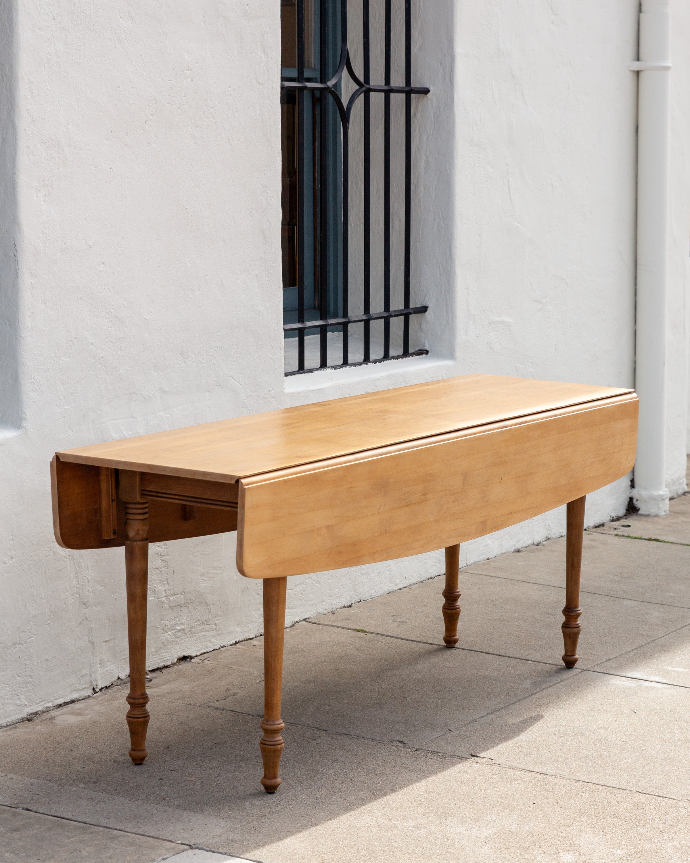 1950s Drop-Leaf Harvest Maple Dining Table by Tell City