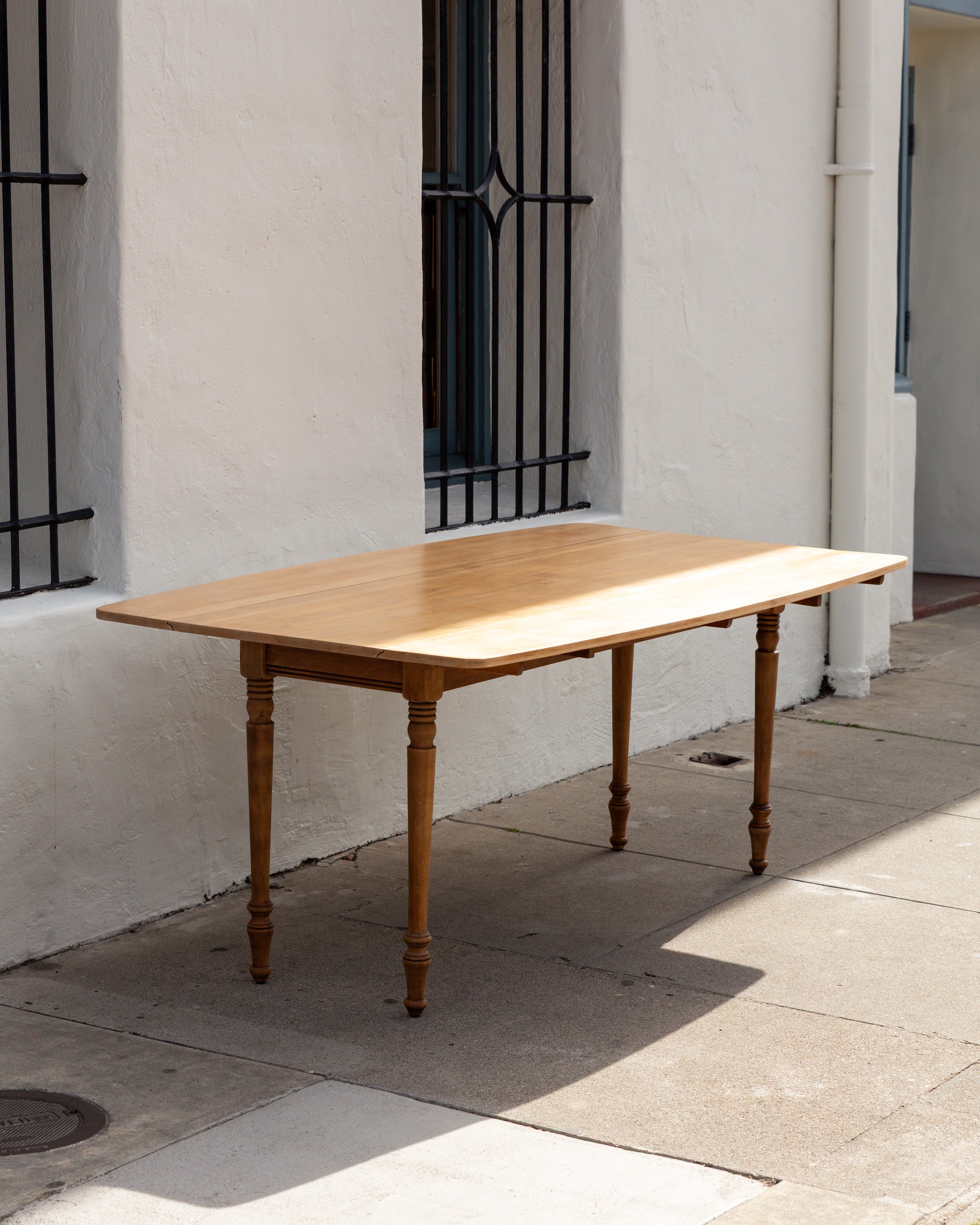 1950s Drop-Leaf Harvest Maple Dining Table by Tell City