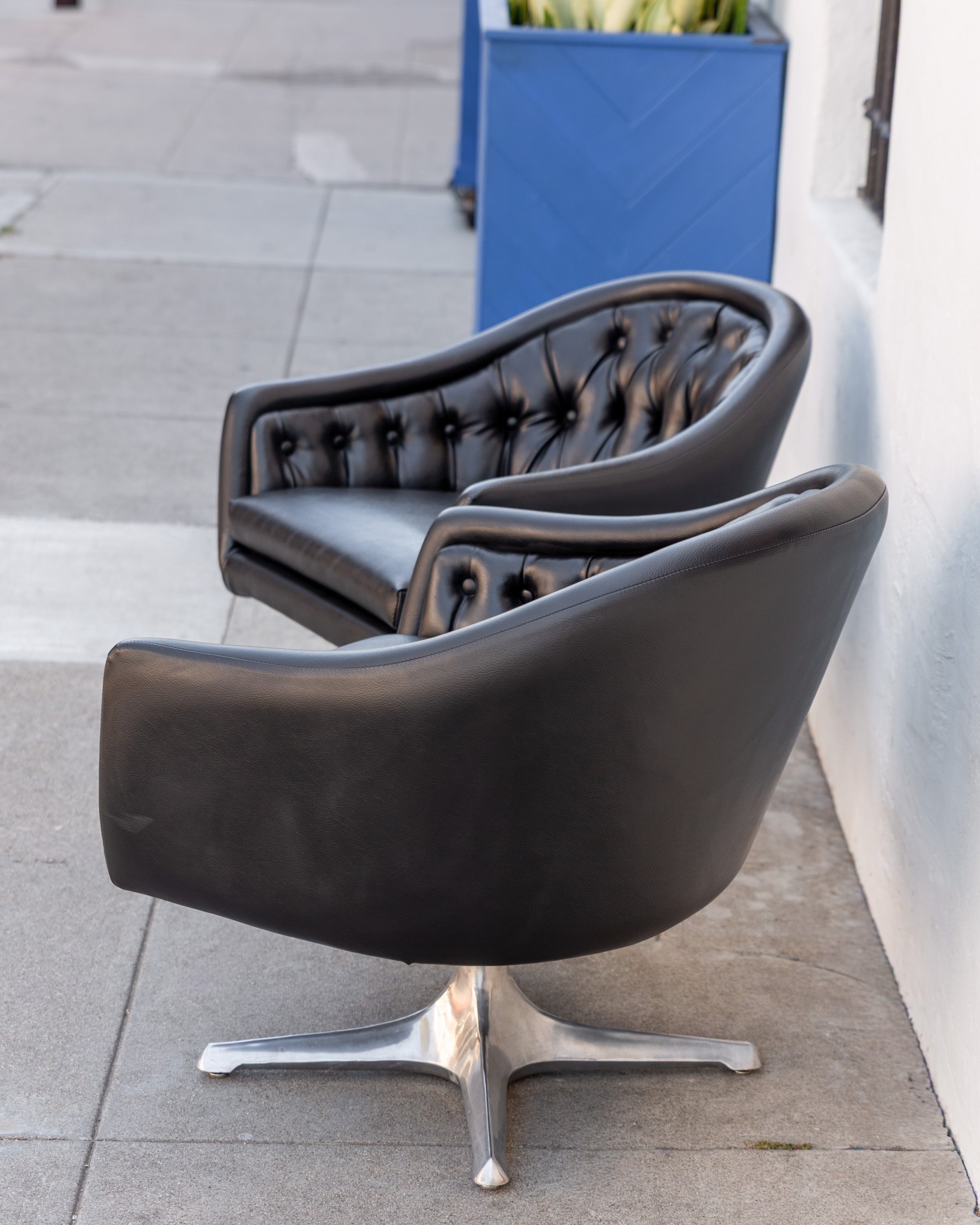 1960s Chromcraft Tufted Swivel Lounge Chair