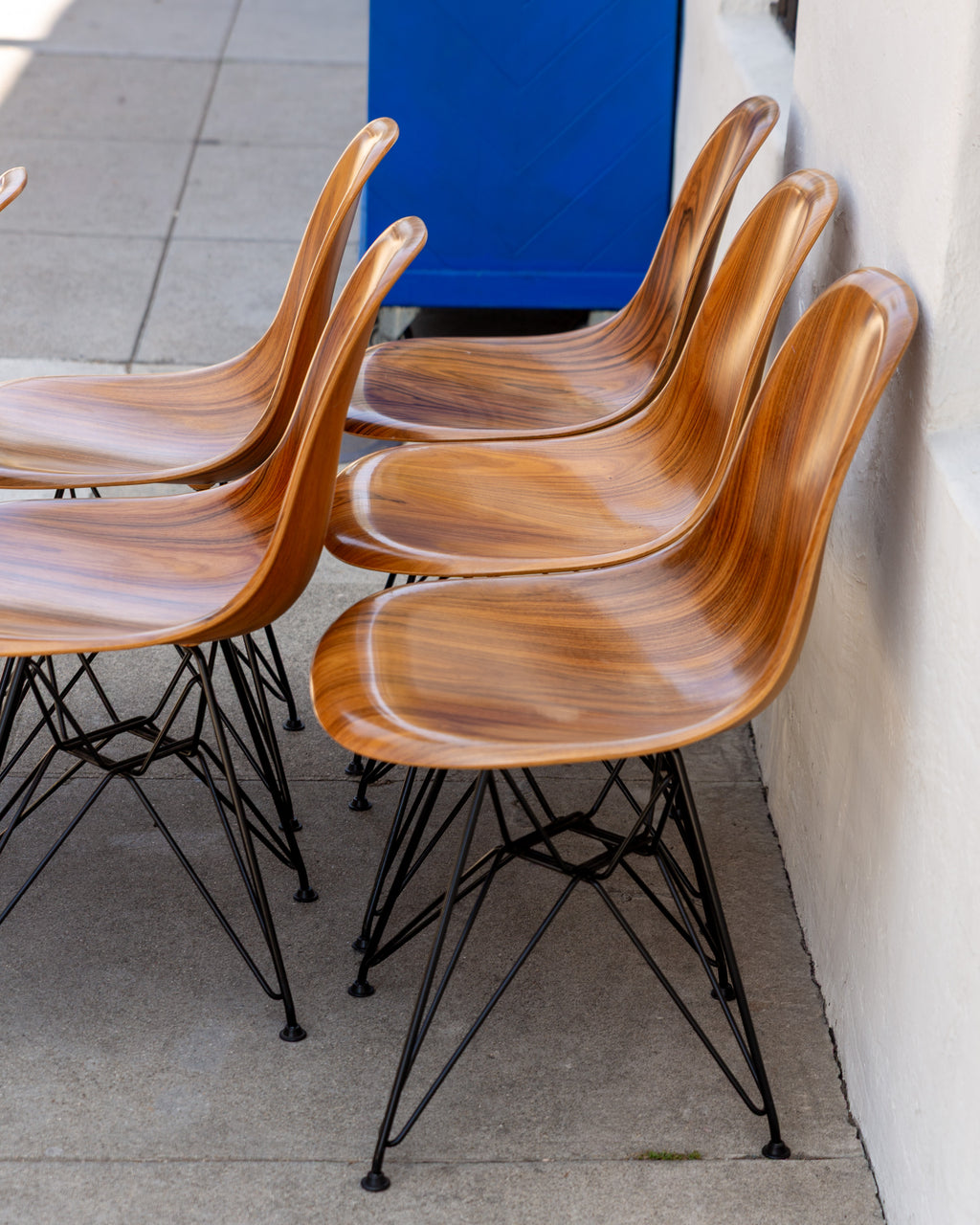 2014 Set of 6 Eames Herman Miller Walnut Shell With Eiffee Base