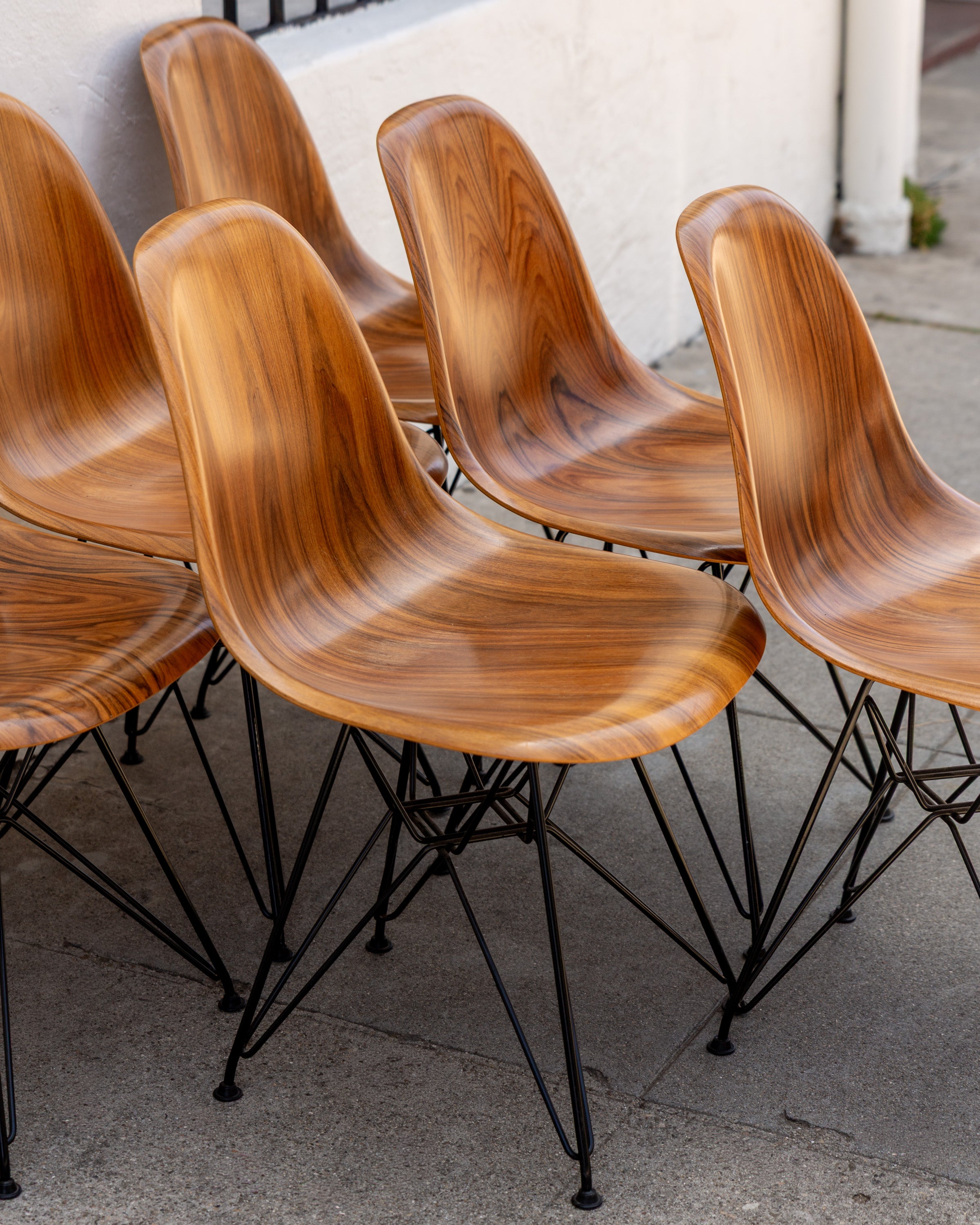 2014 Set of 6 Eames Herman Miller Walnut Shell With Eiffee Base