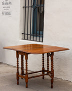Vintage Drop Leaf Spindle Leg Table