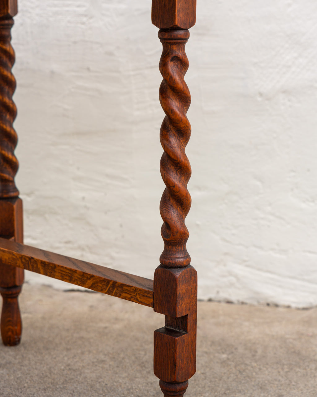 Vintage Drop Leaf Spindle Leg Table