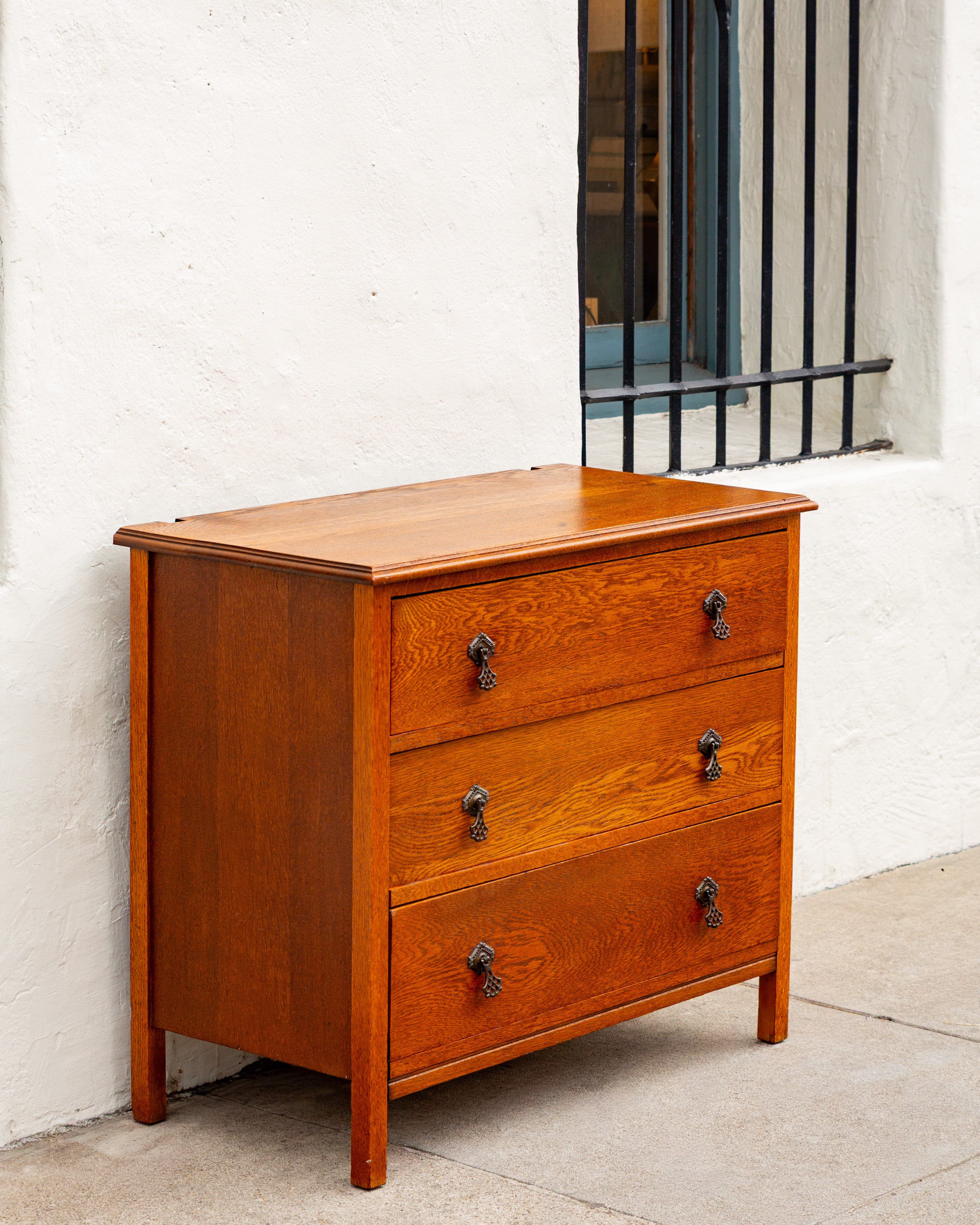 Early 1900's Oak Chest of Drawers