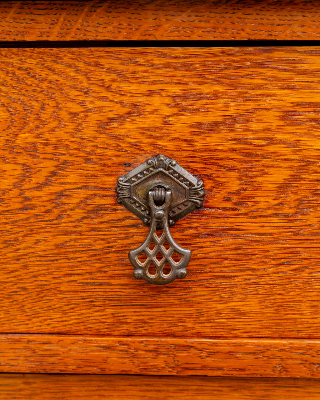 Early 1900's Oak Chest of Drawers