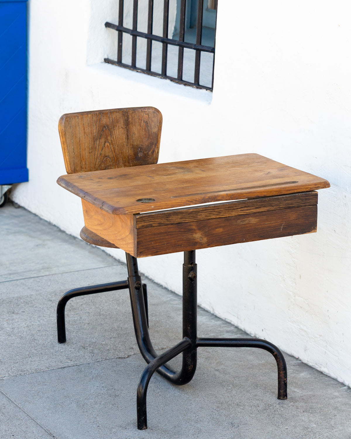 Jean Prouvé Mid-Century Student Desk in Oak and Enameled Steel