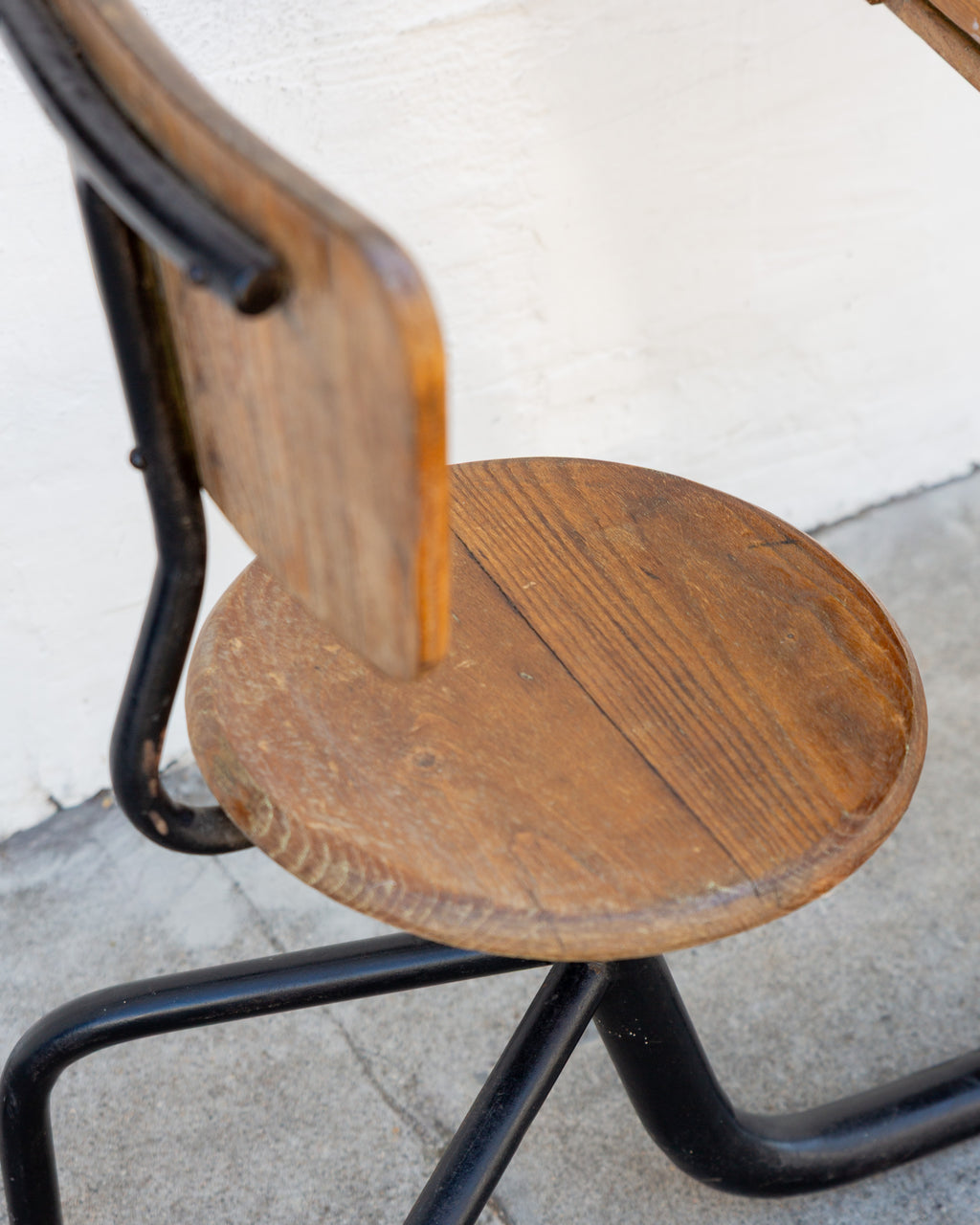 Jean Prouvé Mid-Century Student Desk in Oak and Enameled Steel