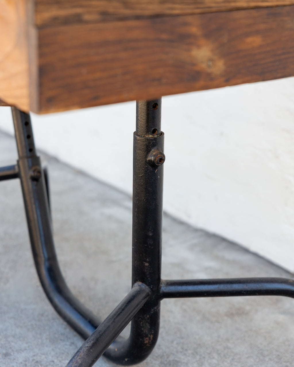 Jean Prouvé Mid-Century Student Desk in Oak and Enameled Steel