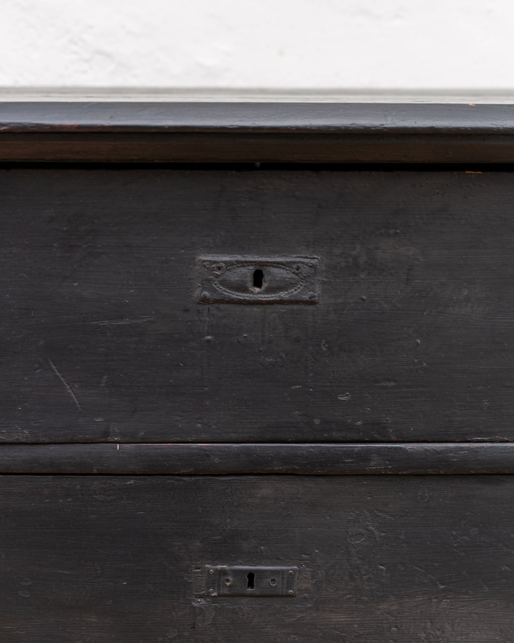 European Hand Waxed Dresser