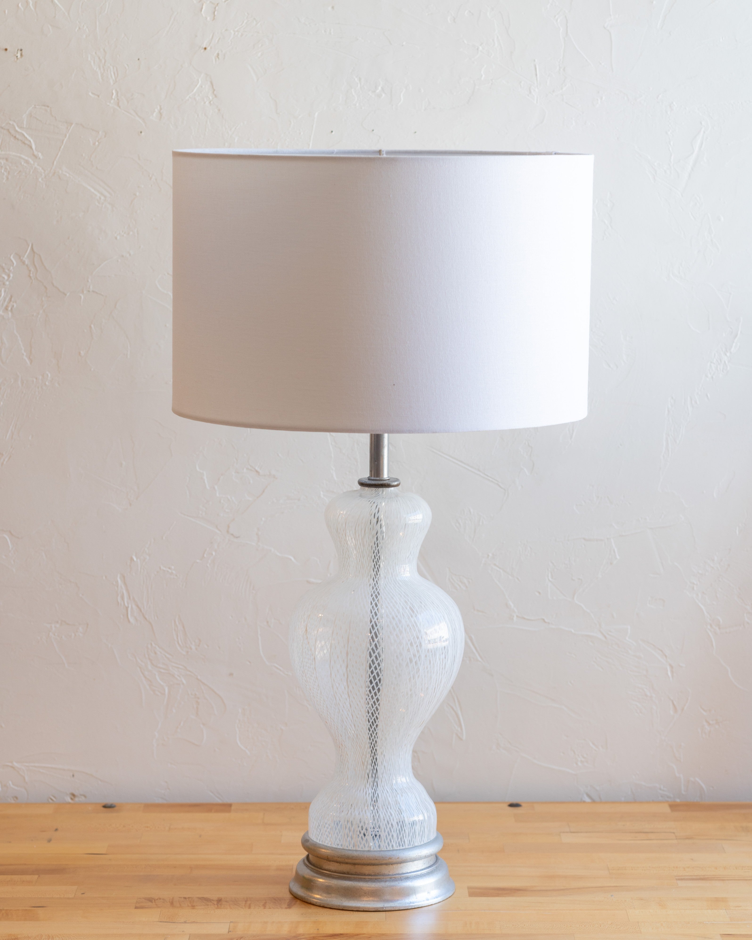 Venetian Murano Art Glass White Lace Pattern New Wiring 3-Way Socket w/ Shade