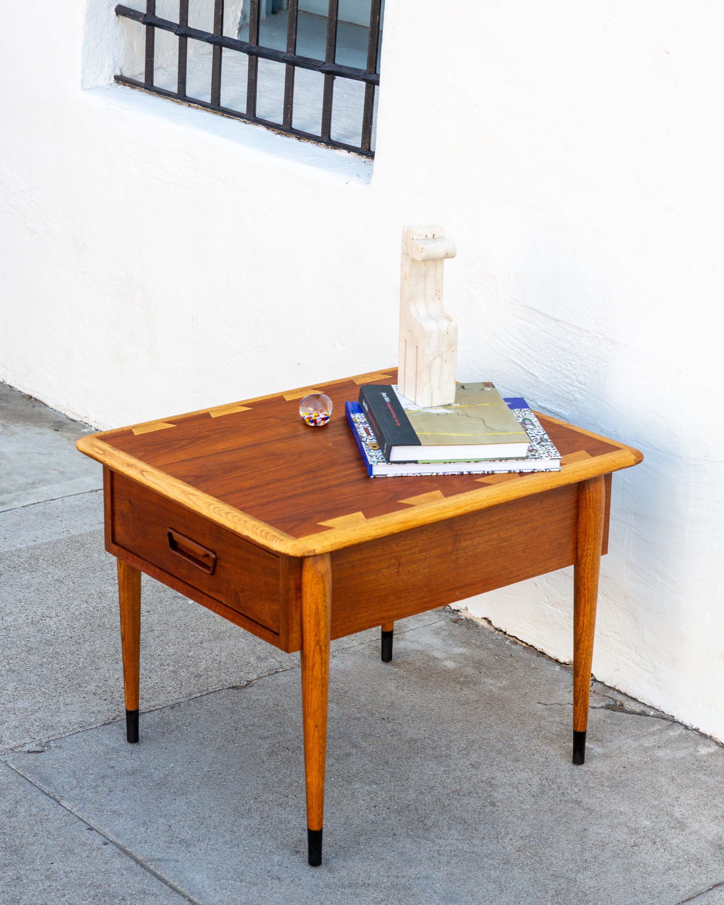 Vintage Lane Acclaim Side Table With Drawer