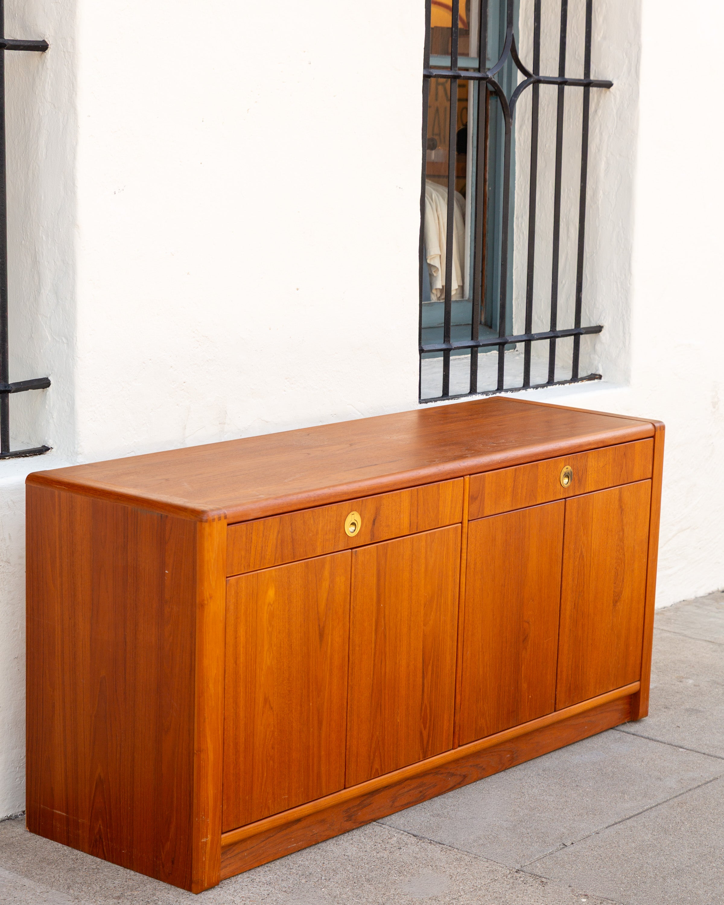 Teak D-Scan Captain Line Hutch with Adjustable Shelving