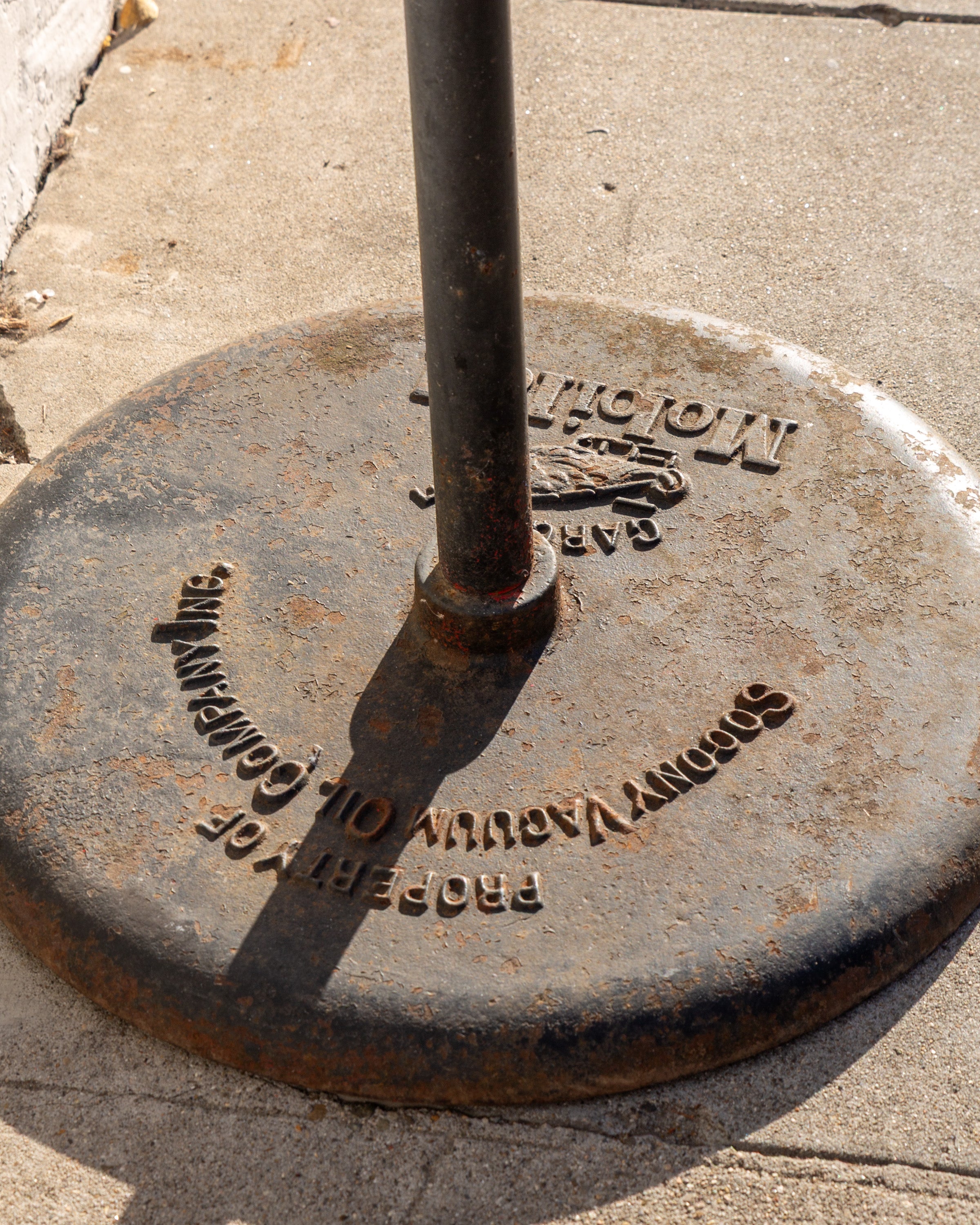 1920s Original Gargoyle Mobiloil Lollipop Curb Sign