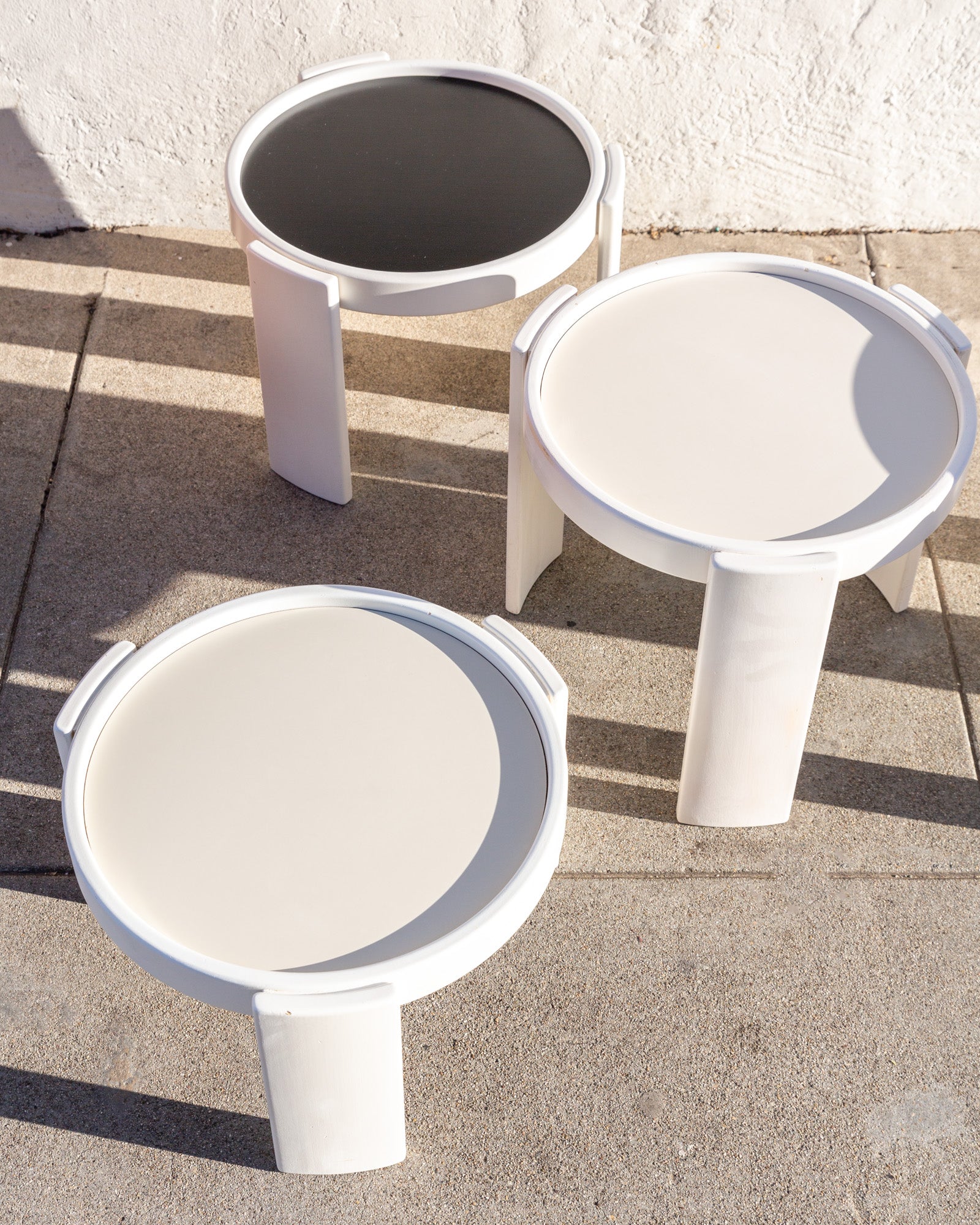 Vintage Gianfranco Frattini For Cassina Nesting Tables, Reversible Tops, 1970s