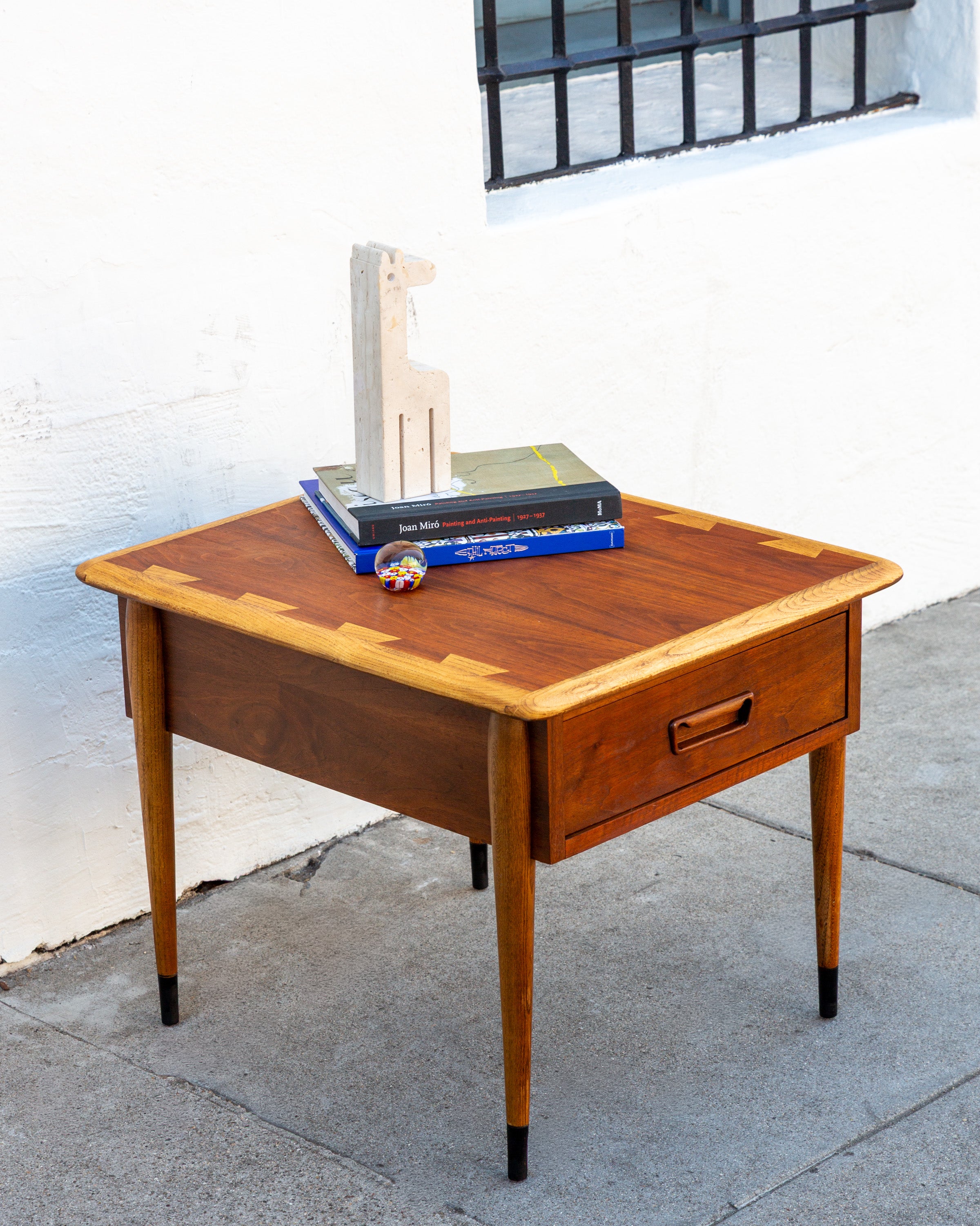 Vintage Lane Acclaim Side Table With Drawer