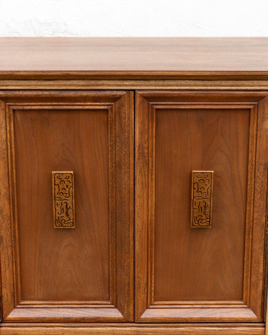 Broyhull Mayan 2-Door Nightstand End Table