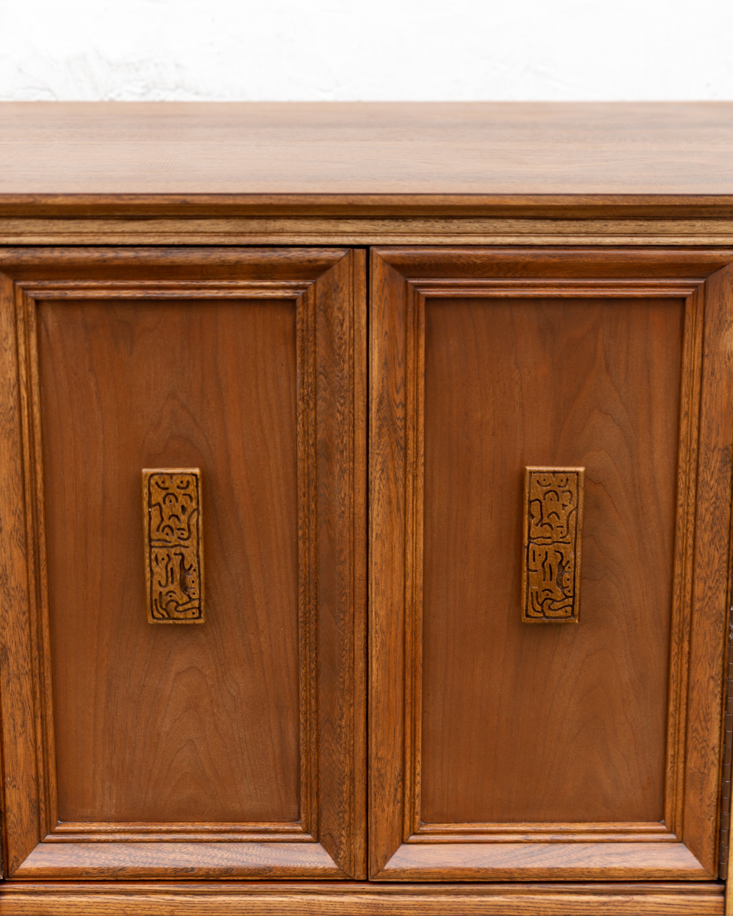 Broyhull Mayan 2-Door Nightstand End Table